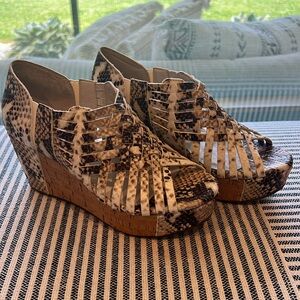 New without box Chocolat Blu strappy wedge!